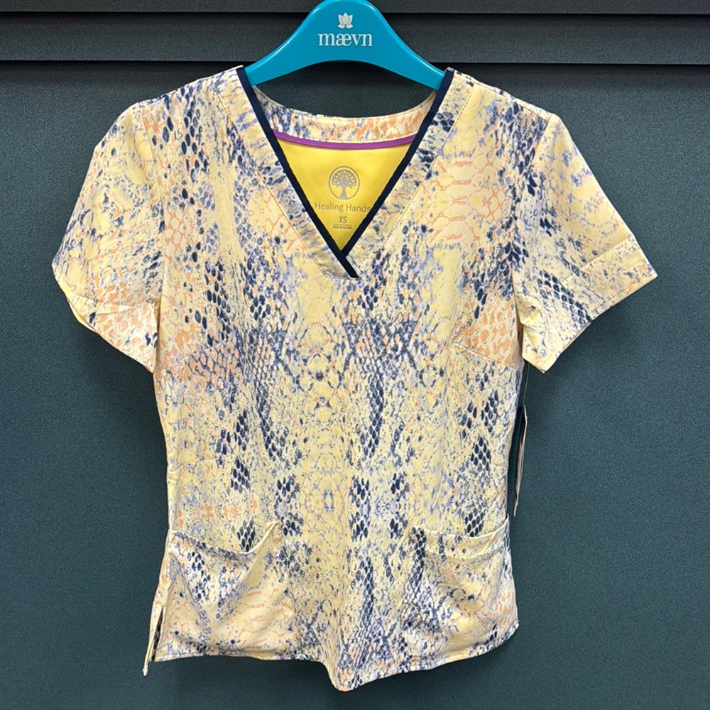 Healing Hands Light yellow and blue Fitted Blouse with Short Sleeves